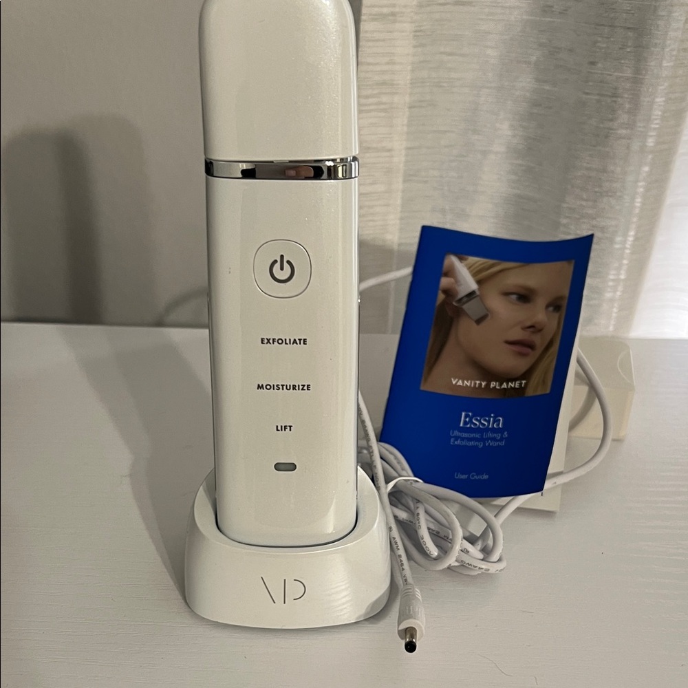 LIFT, EXFOLIATE, or MOISTURIZE EUC